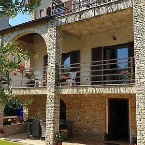 apartments-lucas.in-istria.net/